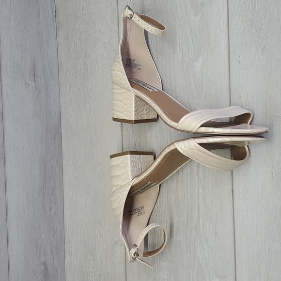 Steve Madden Women Irenee Ankle Strap Block Heels sandals shoes sz 8M - Picture 10 of 12